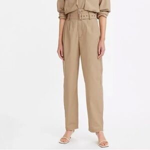 Levi’s belted pant